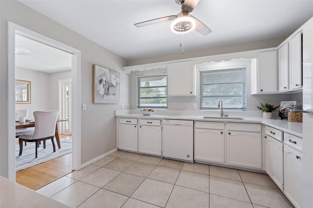 Active With Contract: $575,000 (3 beds, 0 baths, 2052 Square Feet)