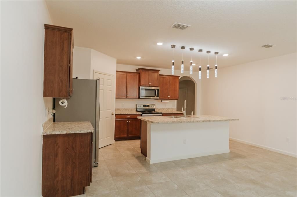 For Sale: $380,000 (4 beds, 2 baths, 1830 Square Feet)