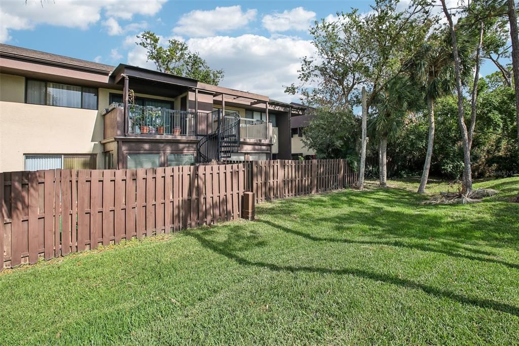 Active With Contract: $199,900 (3 beds, 2 baths, 1180 Square Feet)