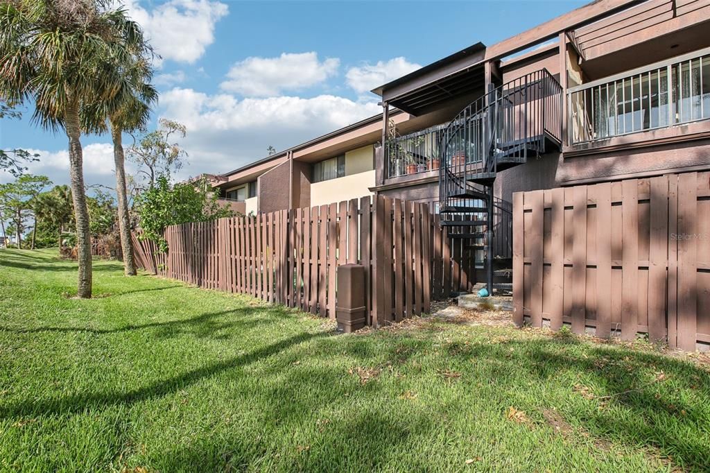 Active With Contract: $199,900 (3 beds, 2 baths, 1180 Square Feet)