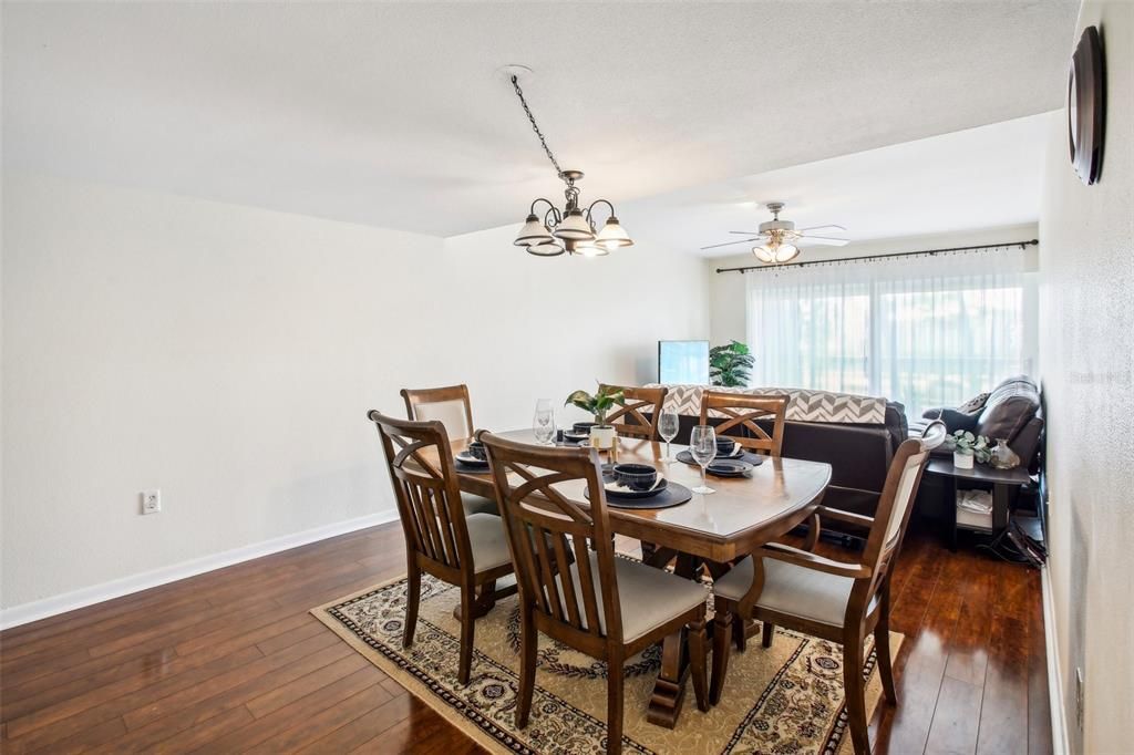 Active With Contract: $199,900 (3 beds, 2 baths, 1180 Square Feet)