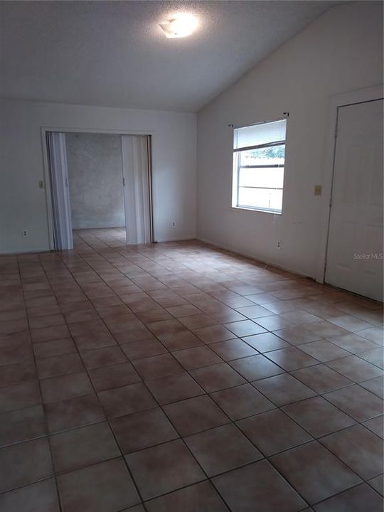 For Rent: $1,600 (2 beds, 2 baths, 1000 Square Feet)