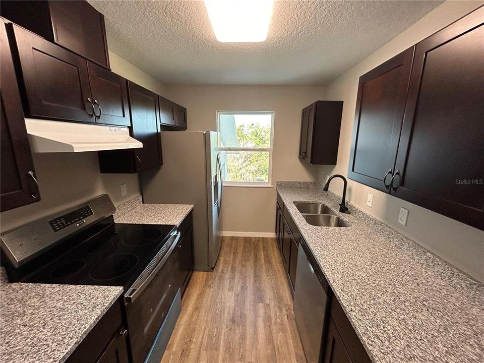 For Rent: $1,650 (2 beds, 1 baths, 1164 Square Feet)