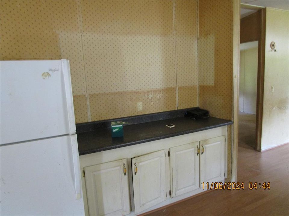 For Sale: $139,900 (3 beds, 2 baths, 1300 Square Feet)