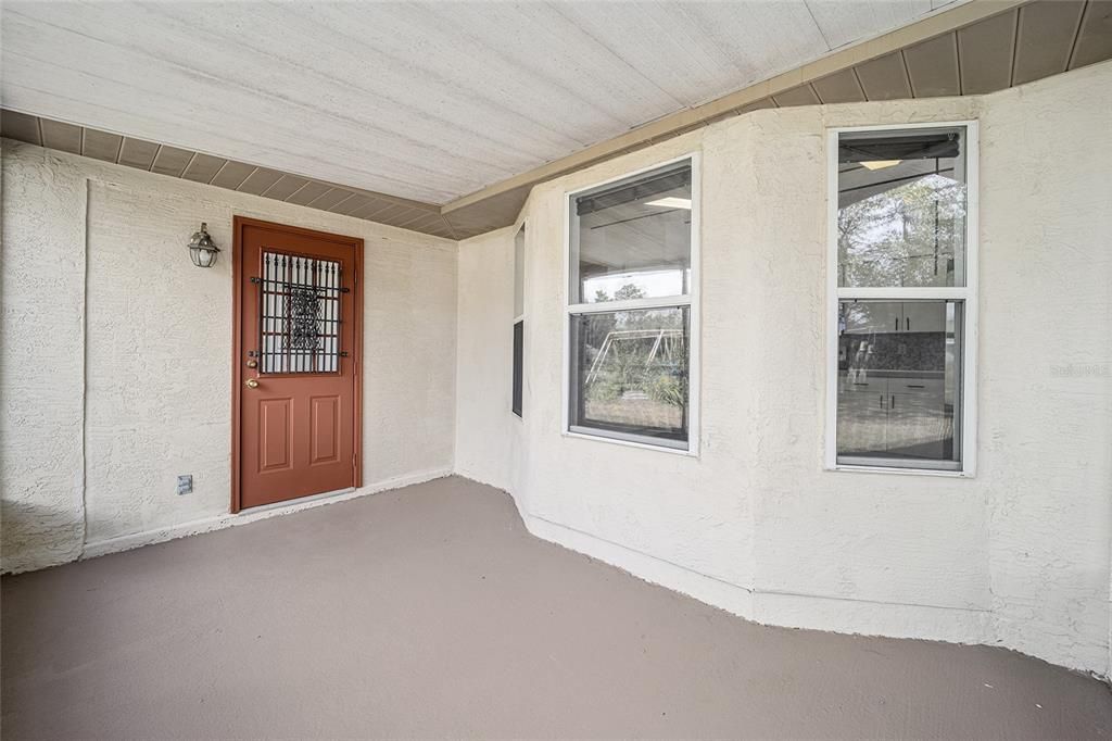 For Sale: $285,500 (3 beds, 2 baths, 1721 Square Feet)