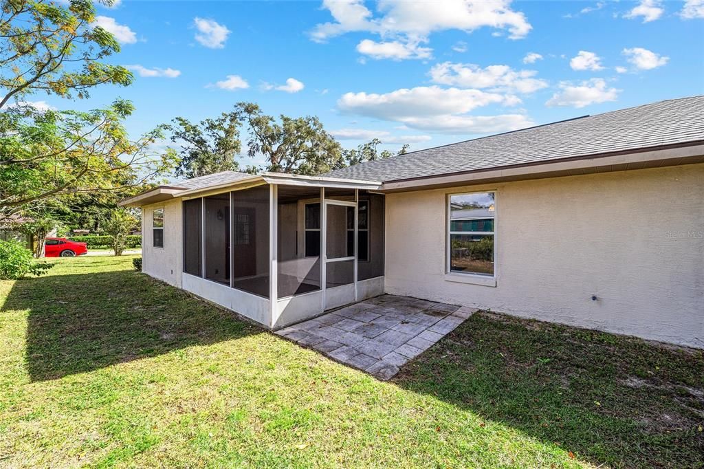 For Sale: $285,500 (3 beds, 2 baths, 1721 Square Feet)