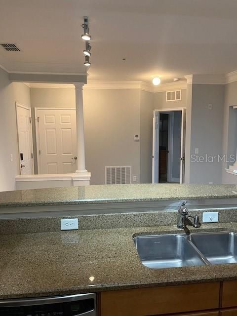 For Rent: $1,975 (2 beds, 2 baths, 1068 Square Feet)