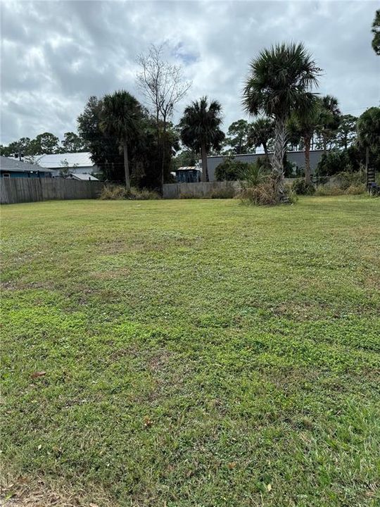 Activo con contrato: $75,000 (0.18 acres)