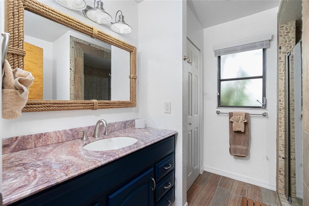 Shared Guest Bathroom