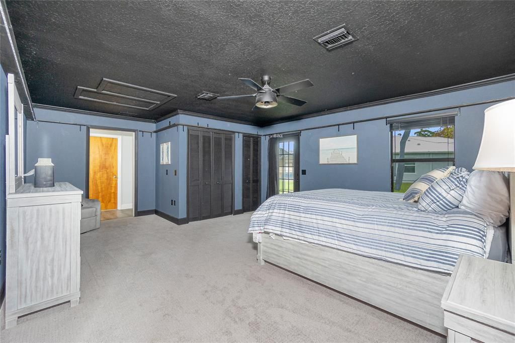 Large Bedroom