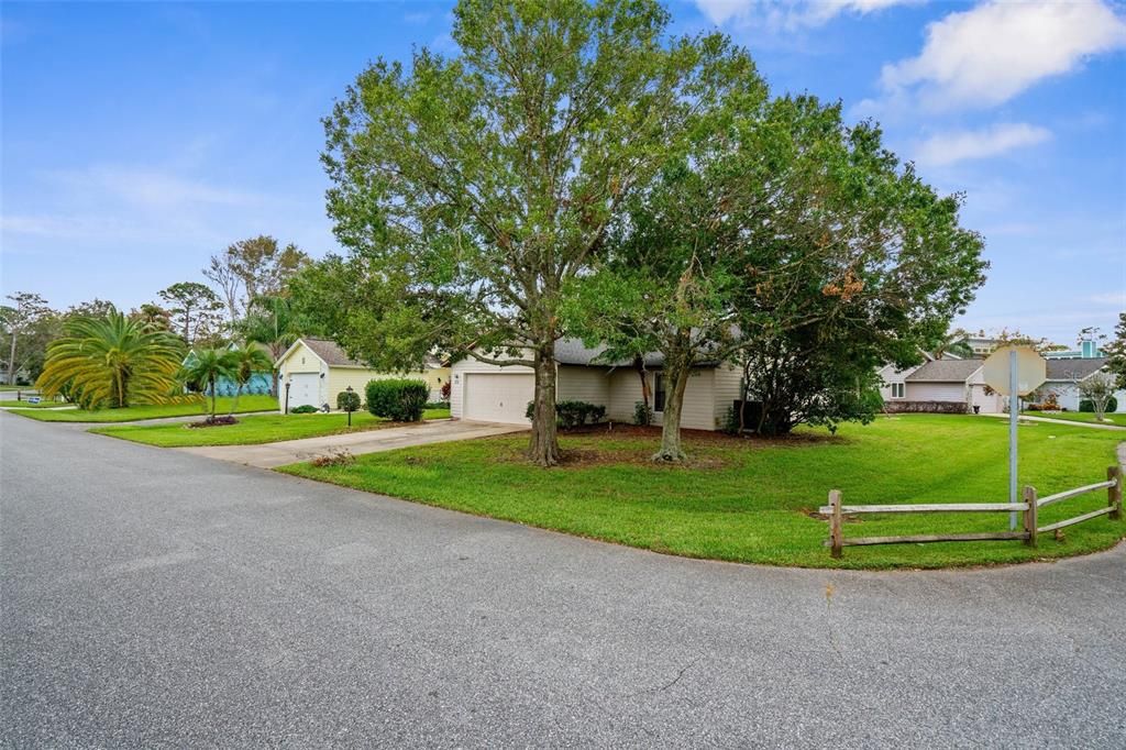 For Sale: $335,000 (3 beds, 2 baths, 1806 Square Feet)