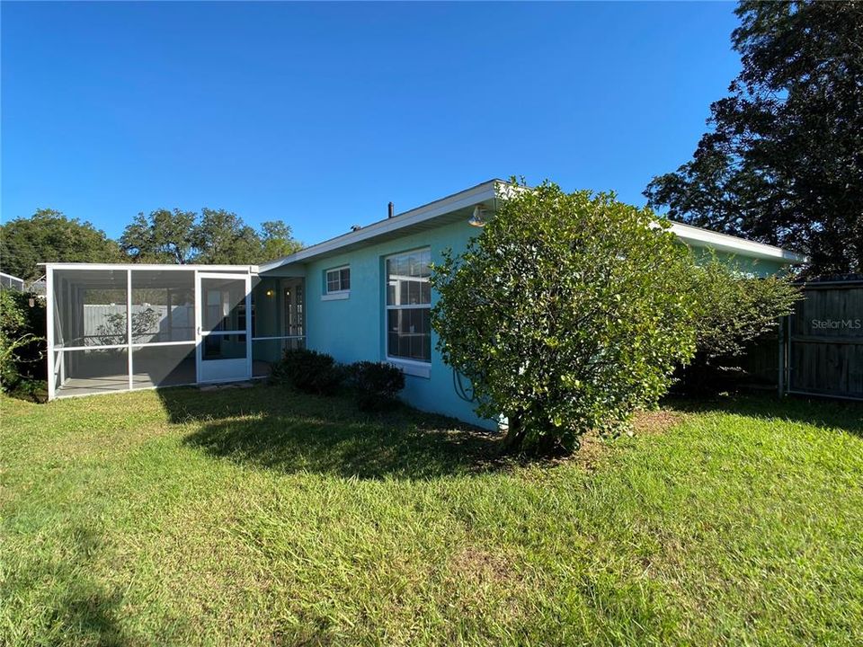 For Sale: $315,000 (3 beds, 2 baths, 1639 Square Feet)