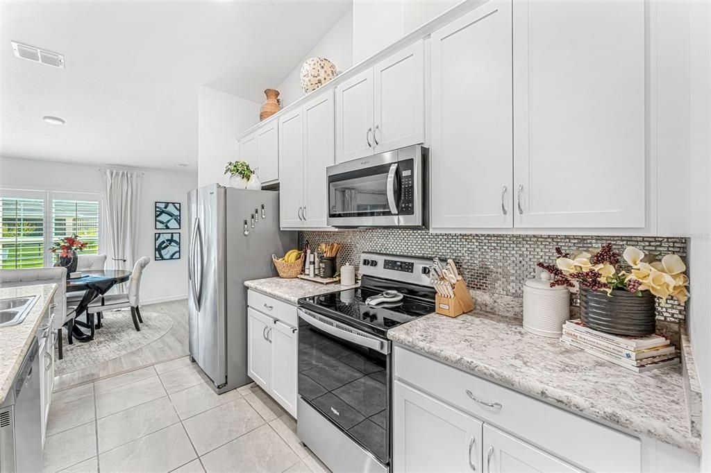 For Sale: $375,000 (4 beds, 2 baths, 1806 Square Feet)