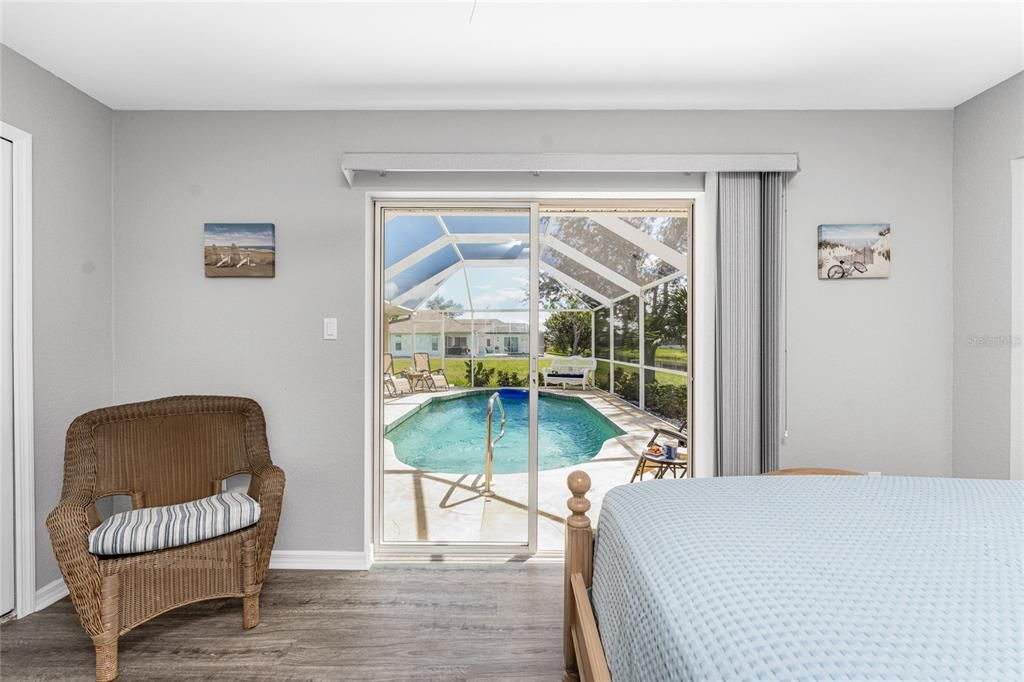 Queen Guest Bedroom with View of Pool