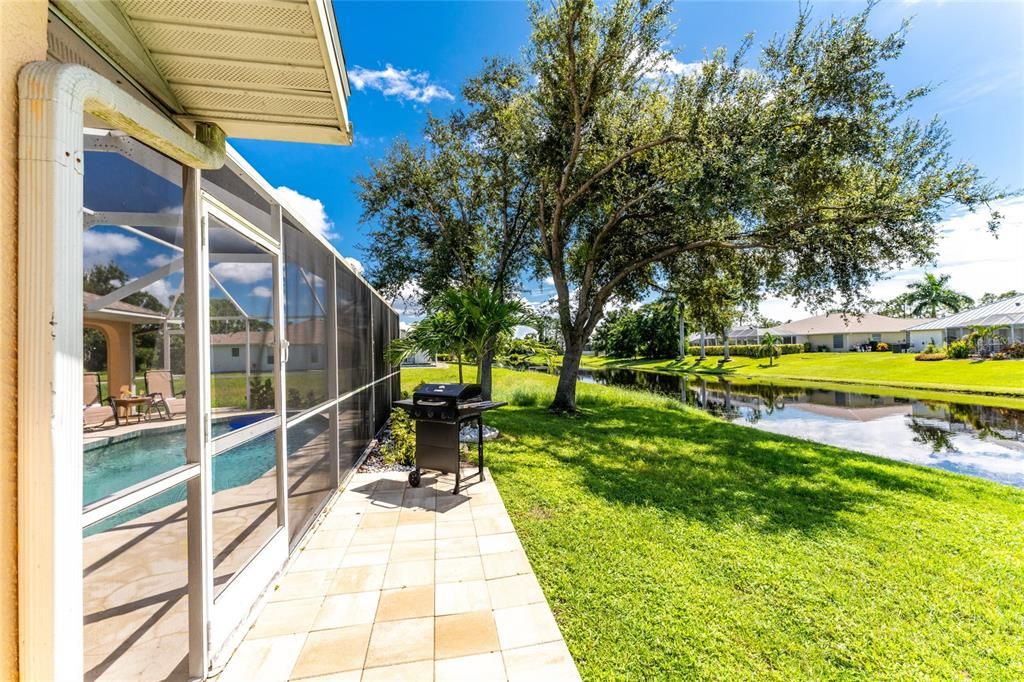 Perfect Grilling Area with View of Canal