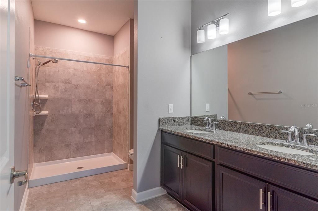 For Sale: $349,900 (2 beds, 2 baths, 1503 Square Feet)