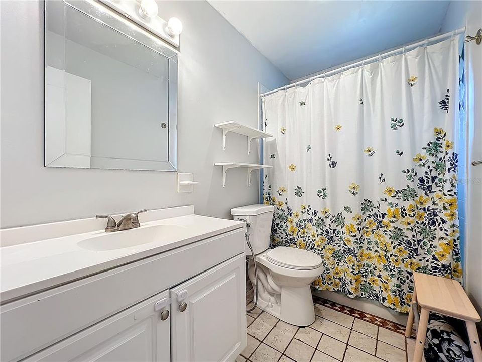 2nd bathroom