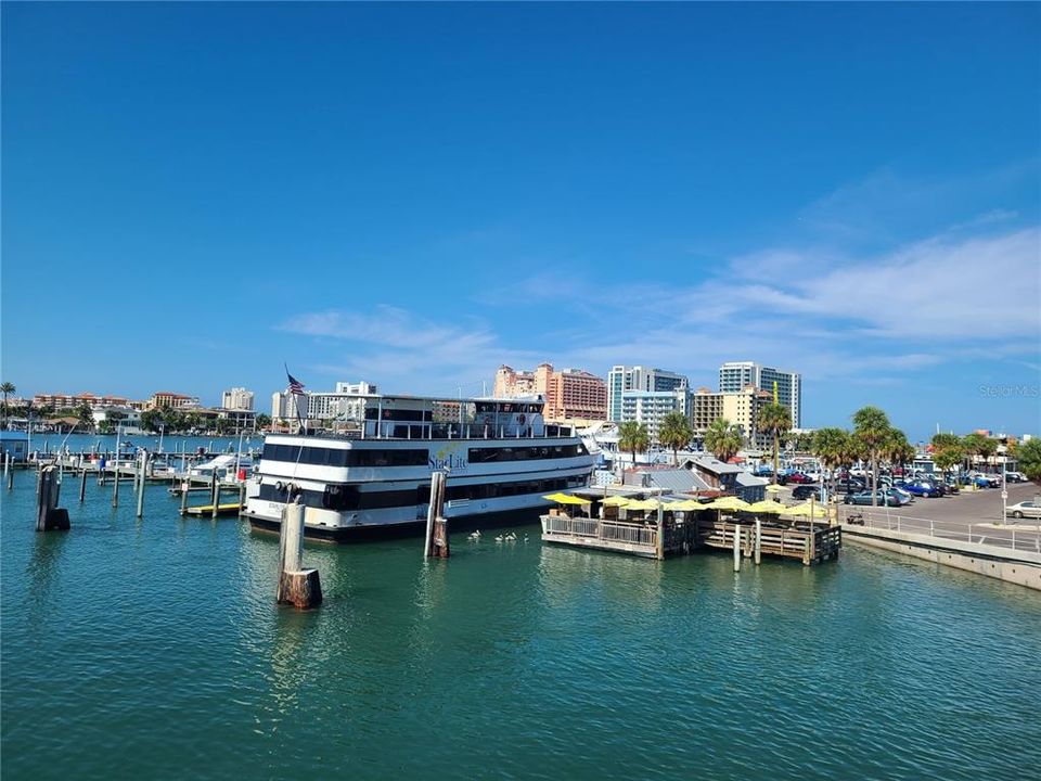 For Sale: $875,000 (3 beds, 2 baths, 1828 Square Feet)