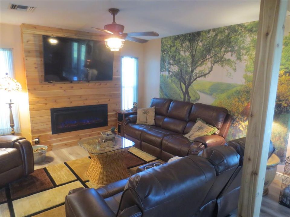 For Sale: $419,900 (4 beds, 2 baths, 2178 Square Feet)