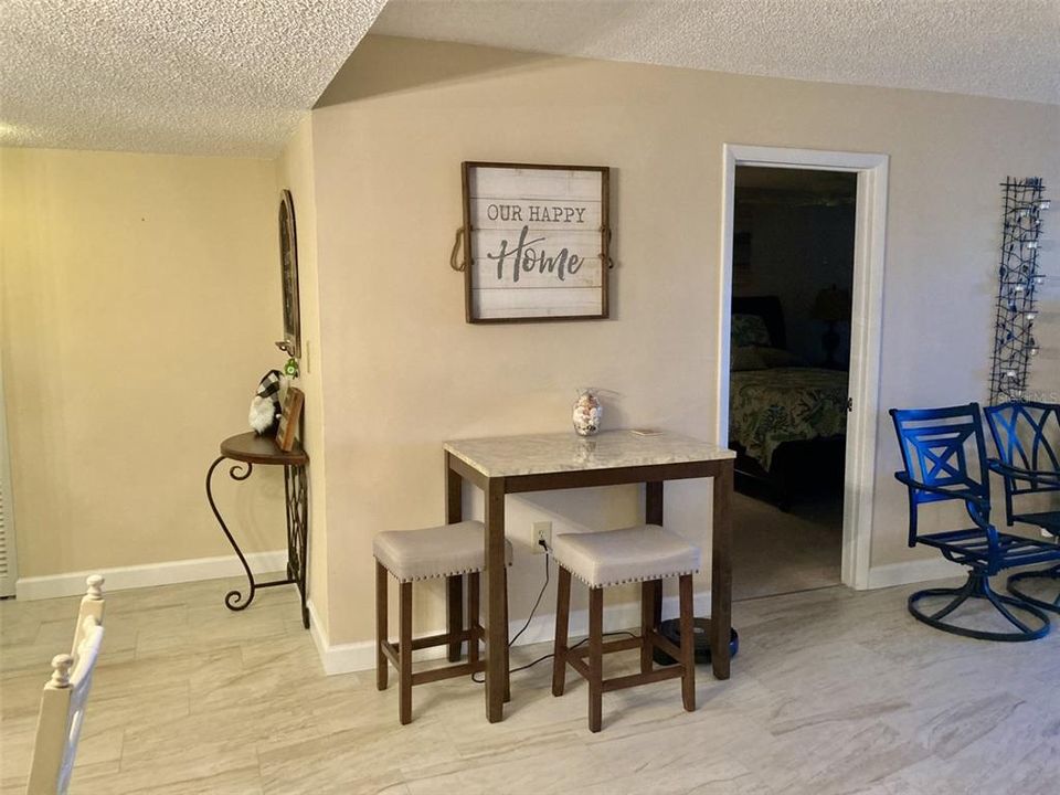 For Sale: $239,900 (2 beds, 2 baths, 1178 Square Feet)