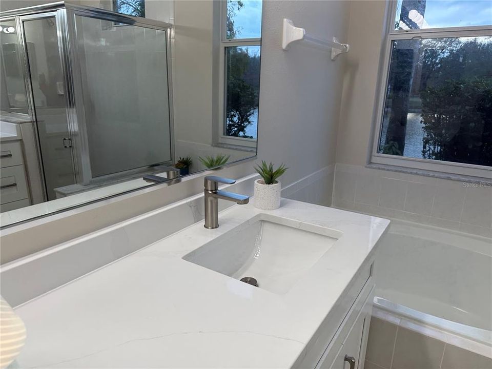 Active With Contract: $450,000 (3 beds, 2 baths, 2074 Square Feet)