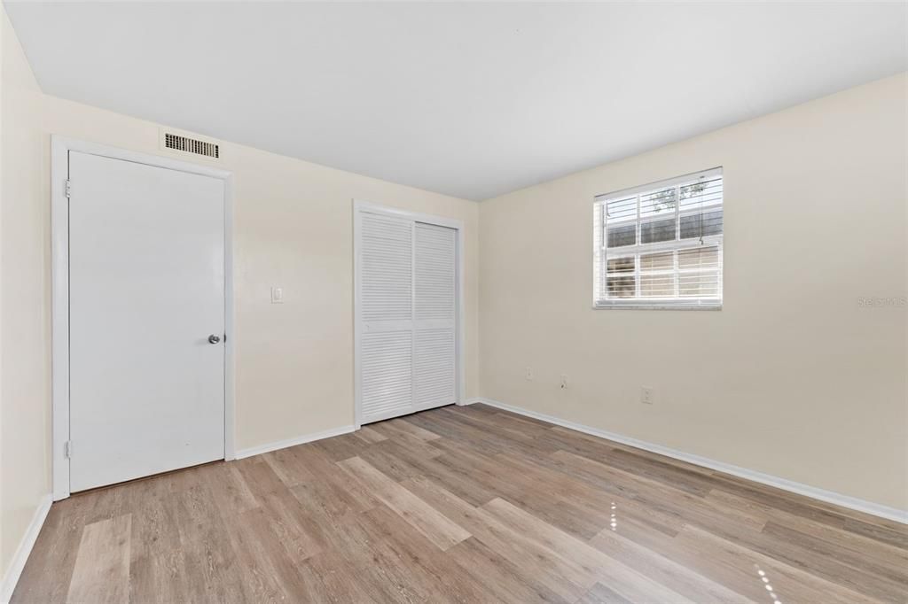 For Rent: $1,900 (2 beds, 2 baths, 888 Square Feet)