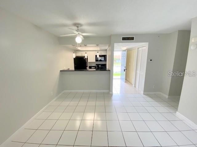 For Rent: $1,250 (1 beds, 1 baths, 567 Square Feet)