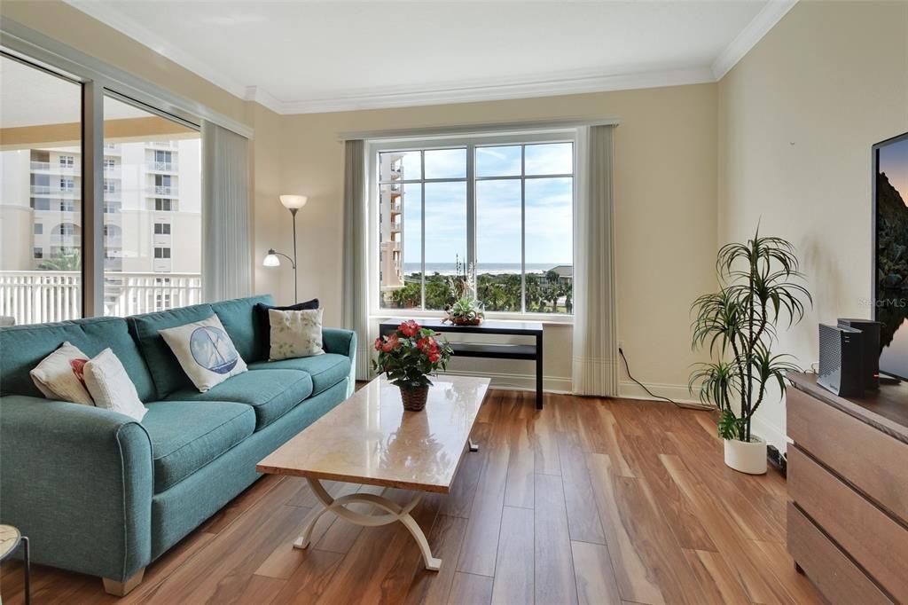 Active With Contract: $749,900 (3 beds, 2 baths, 1655 Square Feet)