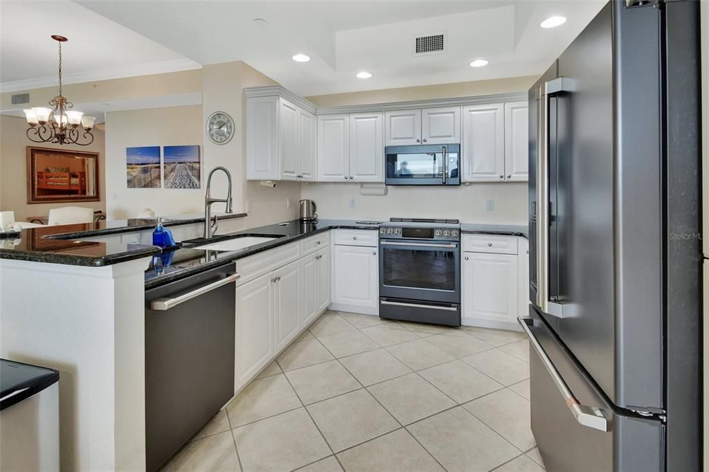 Active With Contract: $749,900 (3 beds, 2 baths, 1655 Square Feet)