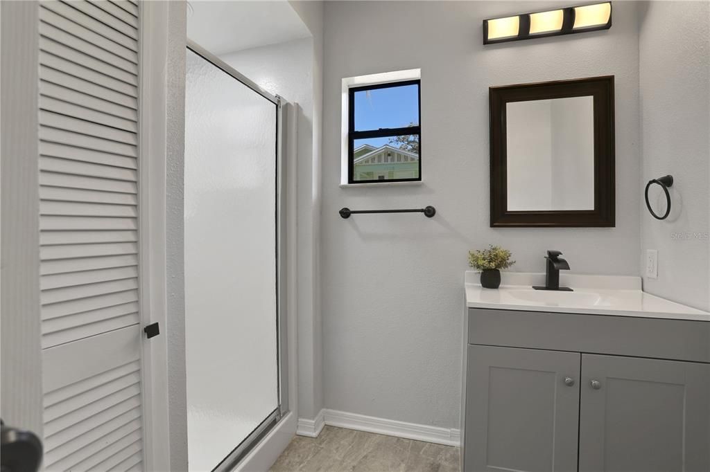 Active With Contract: $429,000 (3 beds, 3 baths, 1960 Square Feet)