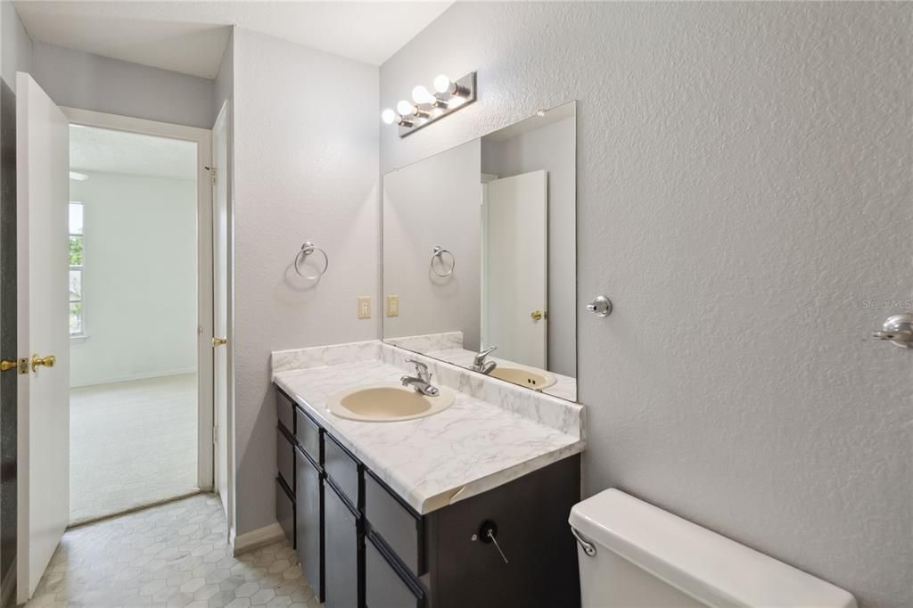 For Rent: $1,650 (2 beds, 2 baths, 934 Square Feet)