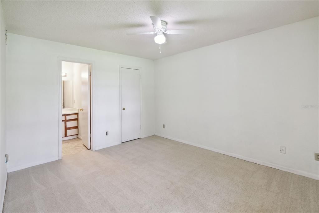 For Rent: $1,650 (2 beds, 2 baths, 934 Square Feet)