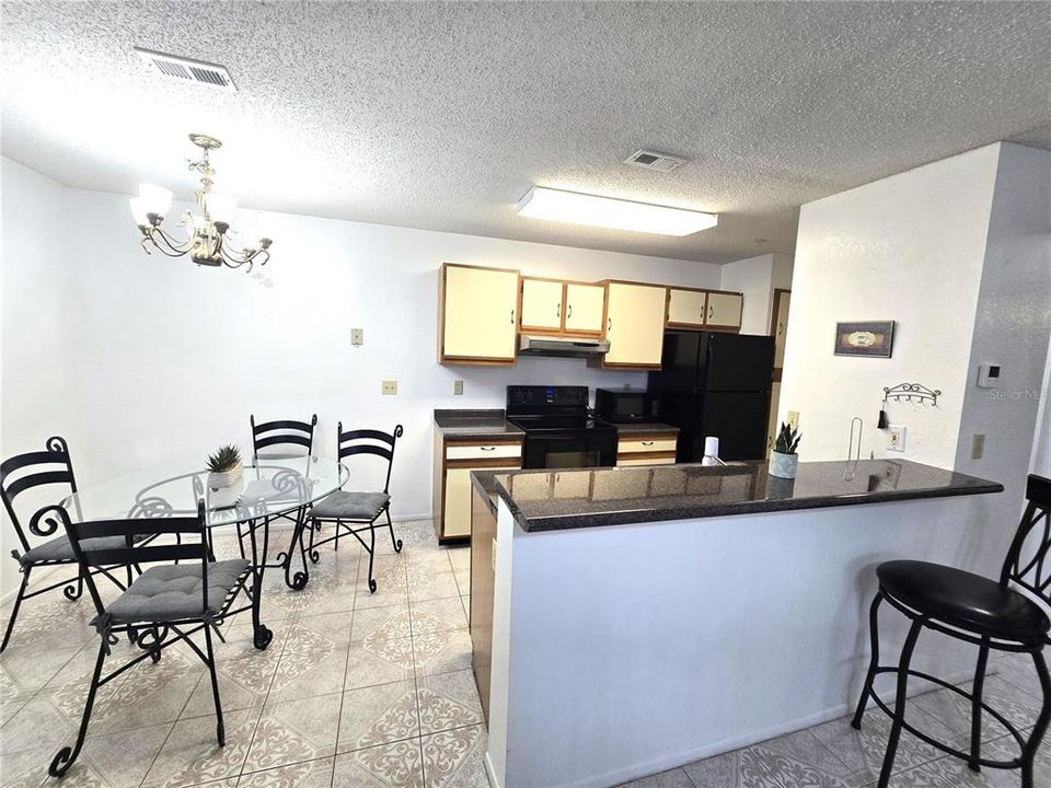 For Sale: $153,900 (1 beds, 1 baths, 747 Square Feet)