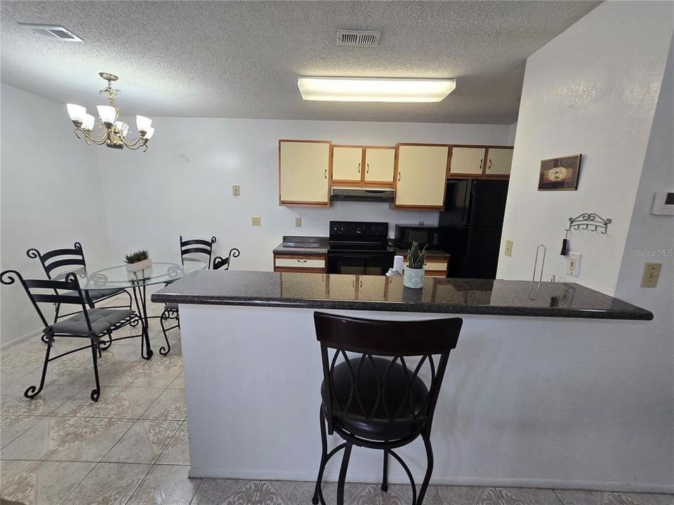 For Sale: $153,900 (1 beds, 1 baths, 747 Square Feet)