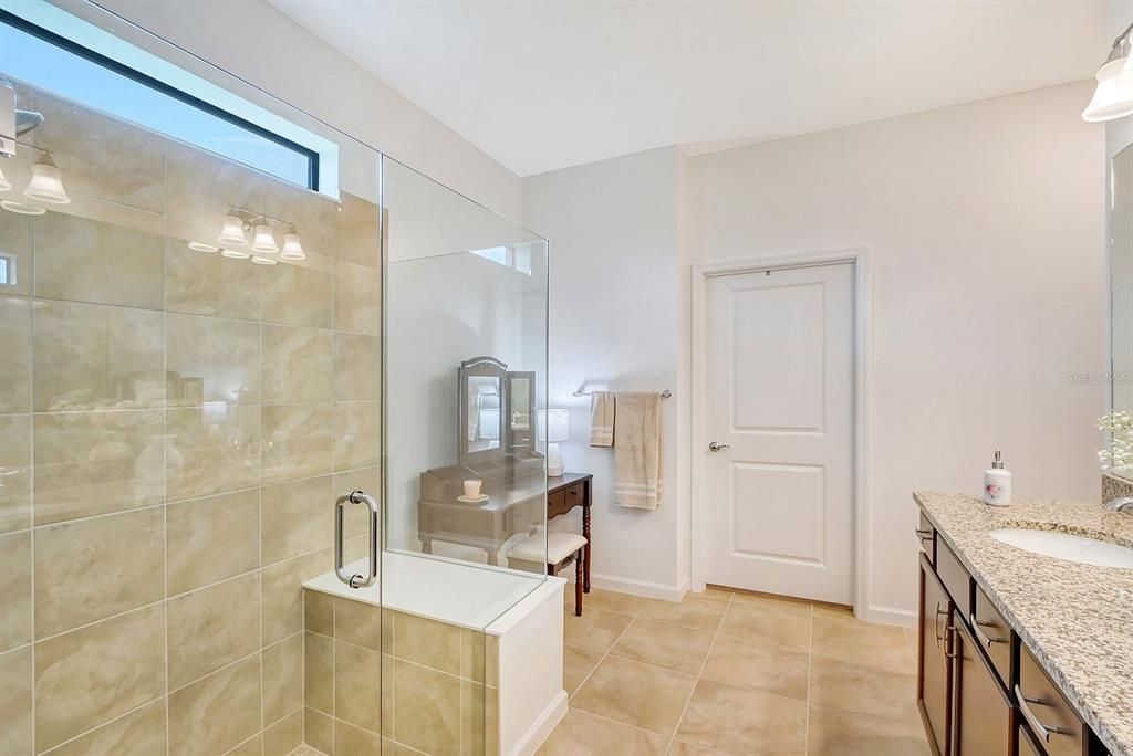 For Sale: $630,000 (2 beds, 2 baths, 1701 Square Feet)