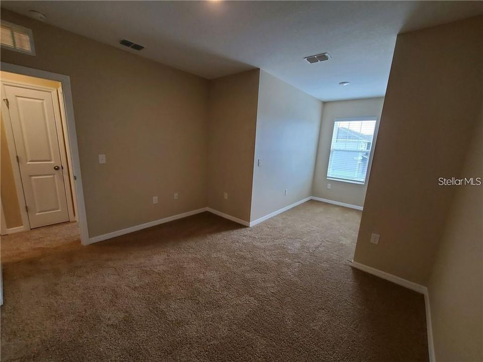 For Rent: $2,500 (3 beds, 2 baths, 1758 Square Feet)