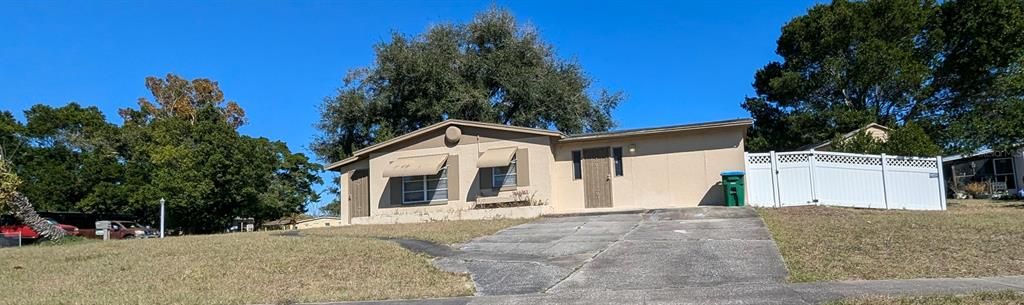 For Sale: $213,800 (3 beds, 2 baths, 1131 Square Feet)