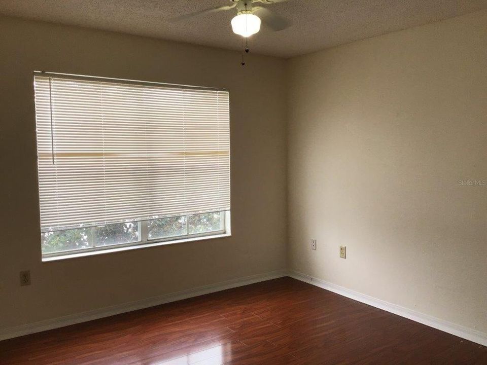 For Rent: $1,617 (2 beds, 1 baths, 871 Square Feet)