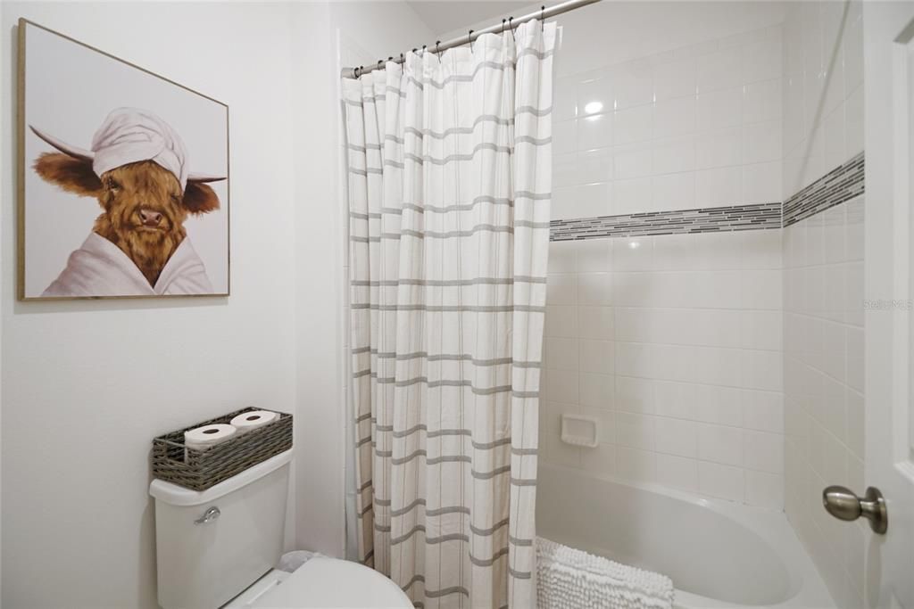 Secondary bath with tub and shower