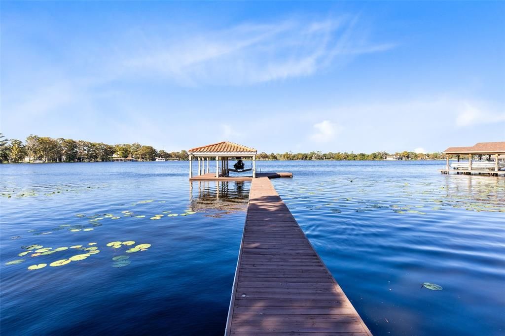 Situated on sparkling Lake Tuskawilla/ Little Lake Howell a 110 acre private lake.