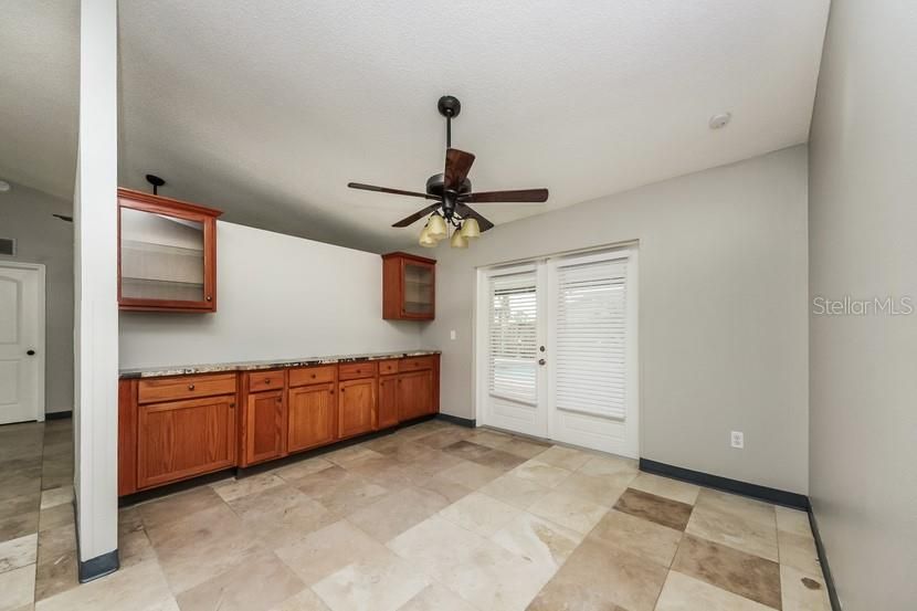 For Rent: $2,015 (3 beds, 2 baths, 1443 Square Feet)