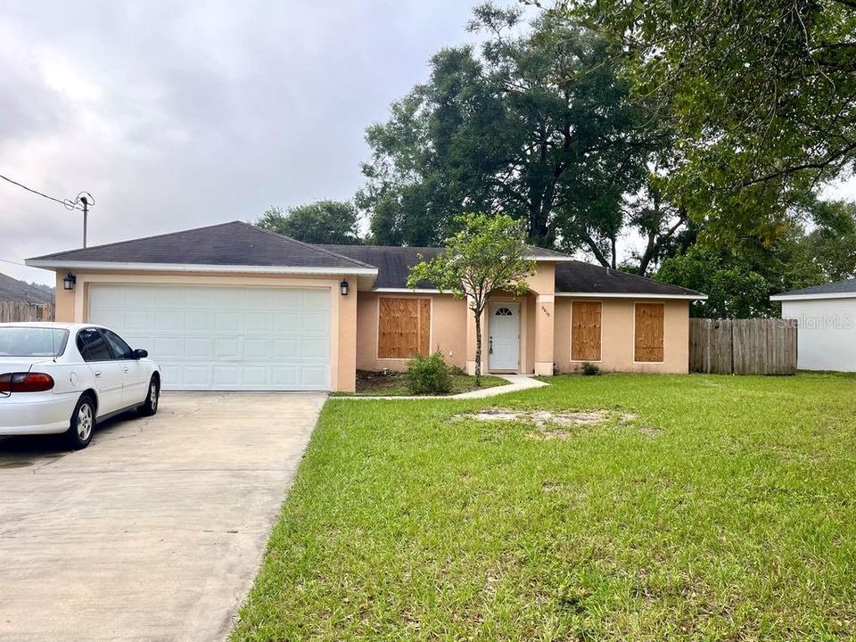 Recently Sold: $320,000 (3 beds, 2 baths, 1325 Square Feet)