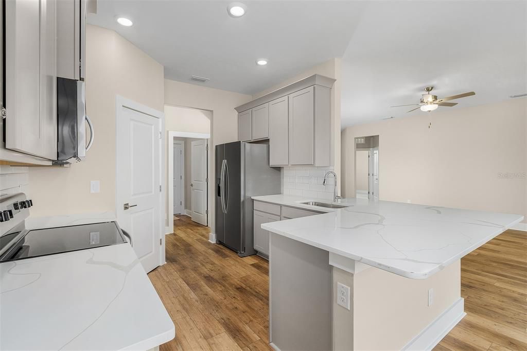 Active With Contract: $457,900 (4 beds, 2 baths, 1980 Square Feet)