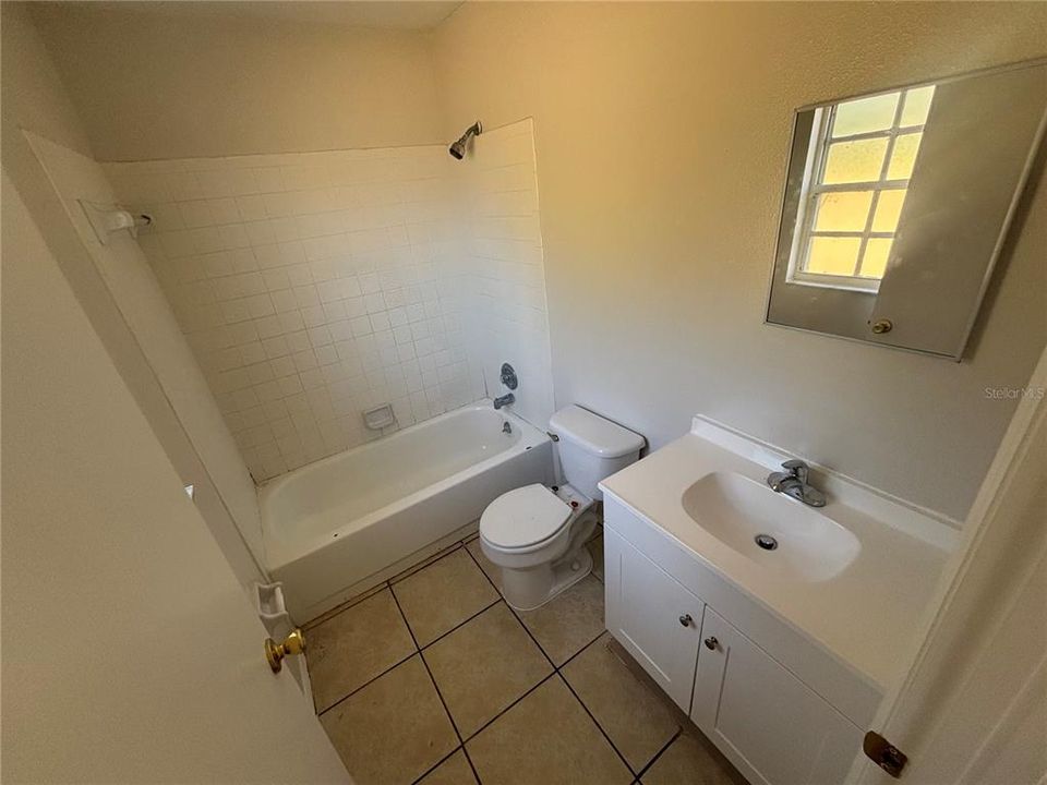 For Rent: $1,675 (3 beds, 2 baths, 1116 Square Feet)