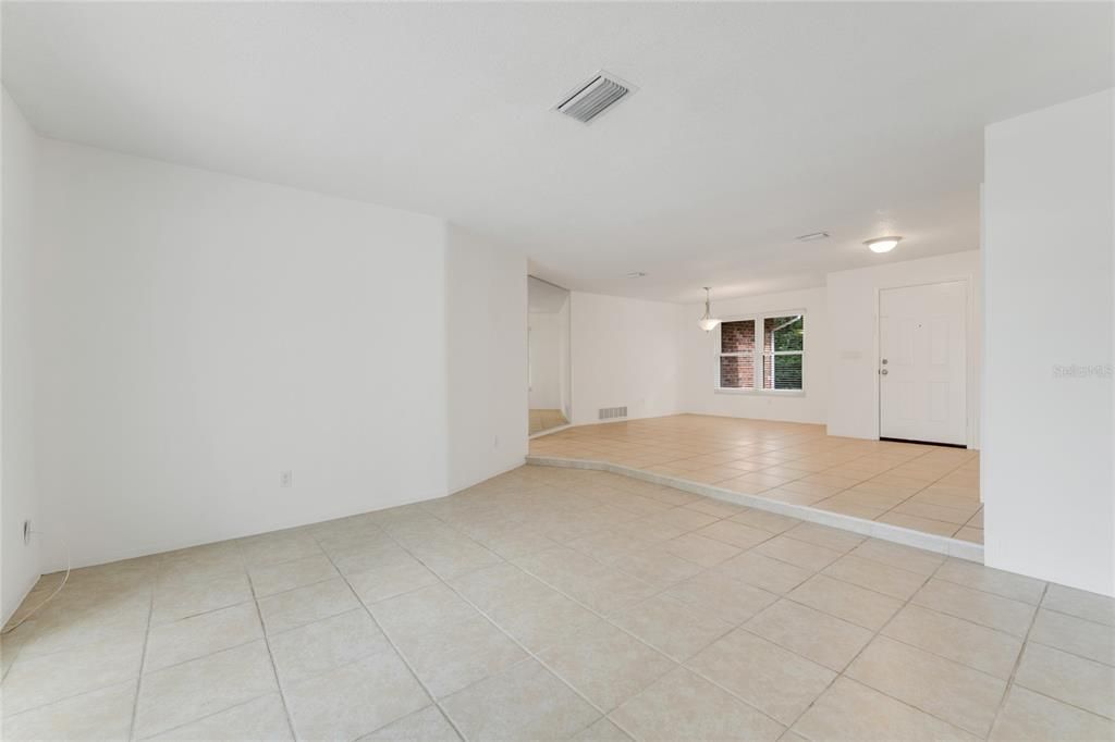 Living Room/View of Dining Room/Entryway