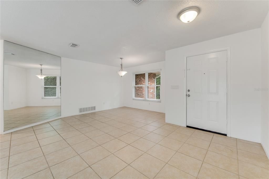 Entryway/ Dining Room