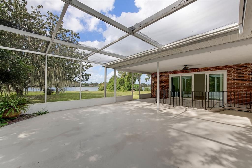 Screened in Porch