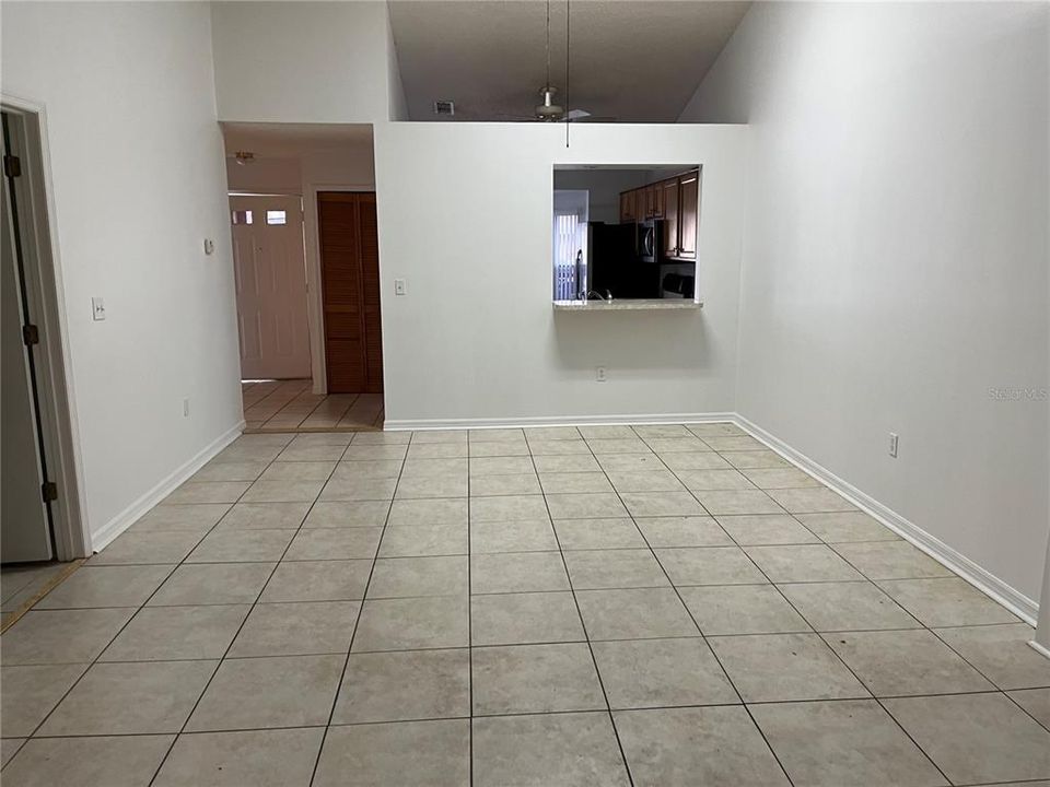 For Rent: $1,800 (3 beds, 2 baths, 1154 Square Feet)