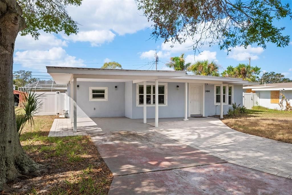 Front of house (driveway expansion was done in 2022)