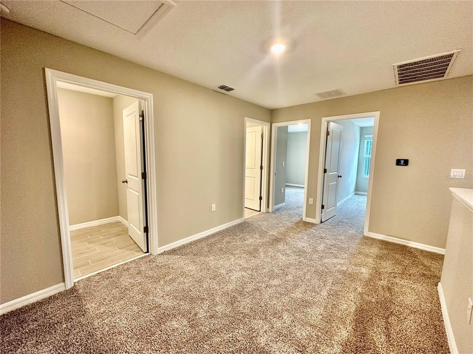 Active With Contract: $2,250 (3 beds, 2 baths, 1539 Square Feet)